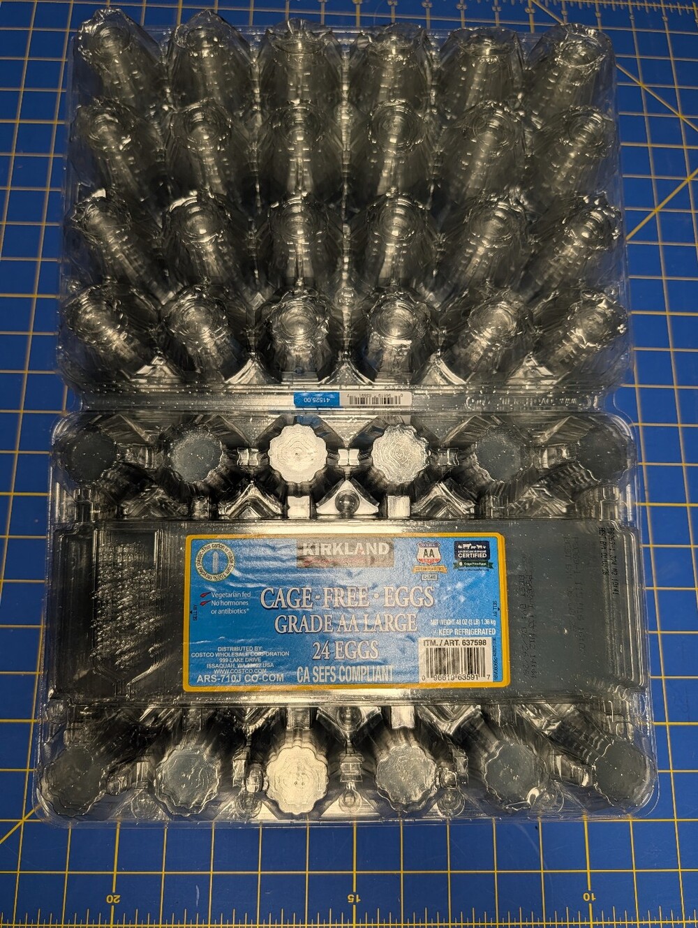 8 Clear Kirkland Plastic egg cartons, 2 dozen each (holds 24 Large) cartons